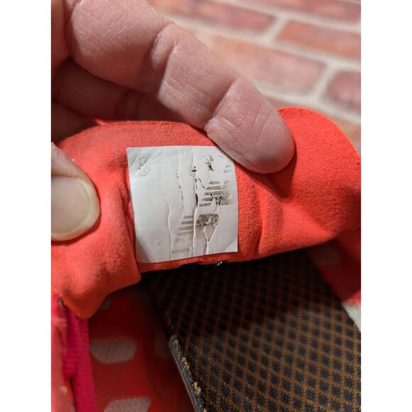 New Balance Women's Fresh Foam Crush V1 Cross Trainer Shoes Vivid Coral SZ 9 - Picture 8 of 8